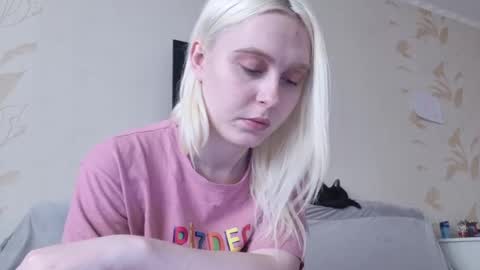 Evelyn online show from 03/11/25, 09:45