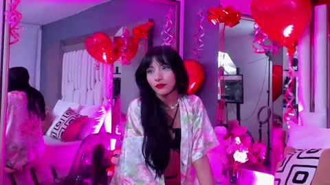 Snapshot of kitty_eliffe chatting on 02/14/25, 11:09 kitty online show from 02/14/25, 11:09