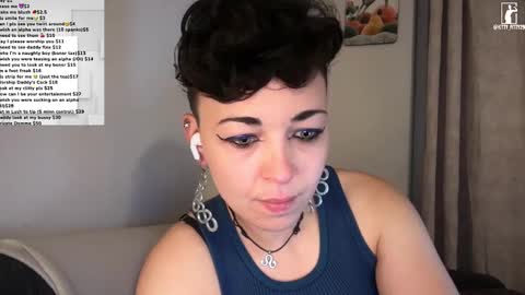 Snapshot of kitty_fitty29 chatting on 02/08/26, 05:44 kitty_fitty29 online show from 02/08/26, 05:44