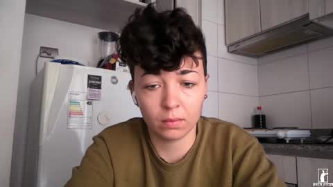 Snapshot of kitty_fitty29 chatting on 02/27/26, 03:45 kitty_fitty29 online show from 02/27/26, 03:45