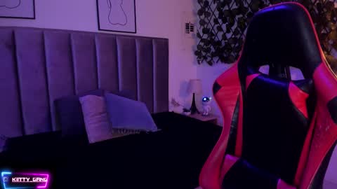 Camila online show from 11/21/25, 02:32