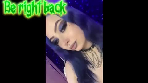 Snapshot of kitty_goth chatting on 02/27/25, 09:25 Hey Im Ellie if you like me and like my show give me a thumbs up hehe online show from 02/27/25, 09:25