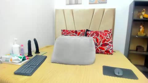 kitty_hot_sex_ online show from 04/23/26, 11:29