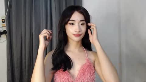 Snapshot of kitty_kim07 chatting on 10/27/25, 05:22 kitty_kim07 online show from 10/27/25, 05:22