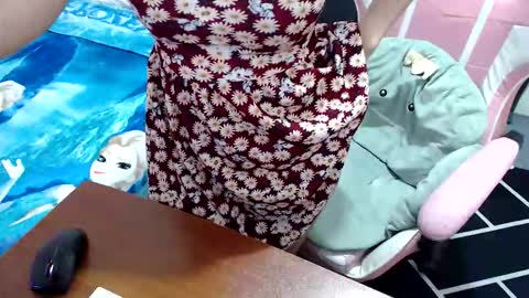 Kate online show from 11/21/25, 09:13