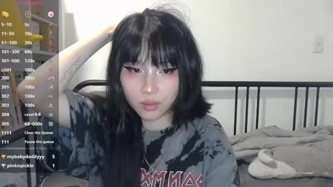 Kitty online show from 09/26/25, 01:09