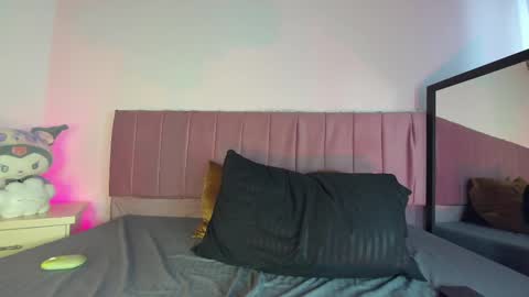 Snapshot of kitty_kryss chatting on 10/11/25, 03:21 kitty_kryss online show from 10/11/25, 03:21