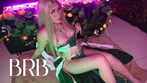 Snapshot of kitty_malach chatting on 12/16/25, 02:27 Kitty online show from 12/16/25, 02:27