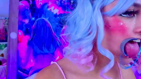 Snapshot of kitty_niki chatting on 12/15/25, 09:52 Nicol Gomez online show from 12/15/25, 09:52