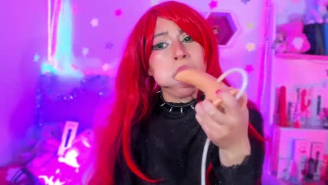 Snapshot of kitty_parker chatting on 02/06/25, 04:31 online show from 02/06/25, 04:31