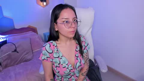 Snapshot of kitty_patitas_suavess chatting on 04/11/26, 02:27 Kitty online show from 04/11/26, 02:27