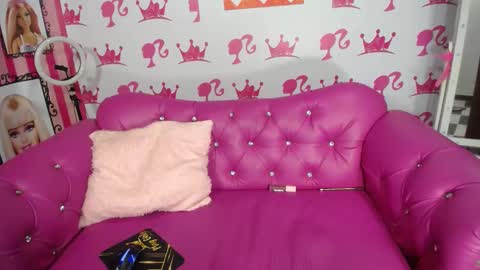 Snapshot of kitty_pervertedx chatting on 02/12/25, 05:37 kitty online show from 02/12/25, 05:37