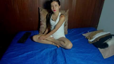 Snapshot of kitty_rose6147 chatting on 06/04/26, 06:03 kitty rose online show from 06/04/26, 06:03