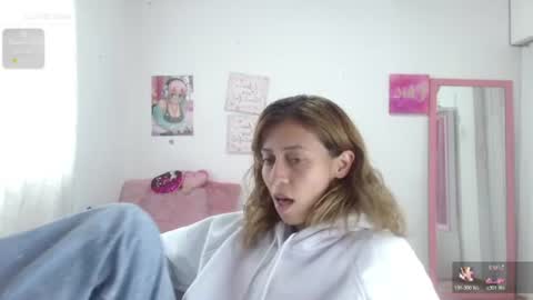 Snapshot of kitty_seducction chatting on 07/19/26, 08:12 Aleja online show from 07/19/26, 08:12