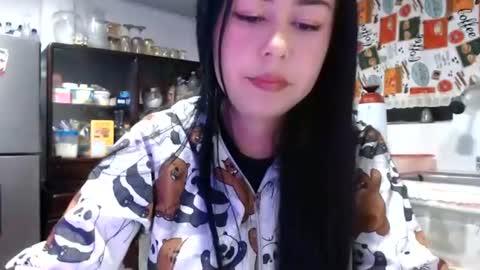Snapshot of kitty_small69 chatting on 06/23/26, 03:15 kitty_small69 online show from 06/23/26, 03:15