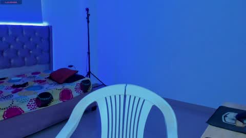 Snapshot of kitty_violet11 chatting on 04/01/26, 09:45 kitty_violet11 online show from 04/01/26, 09:45