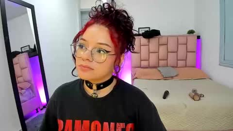 Jenn online show from 01/11/25, 12:01