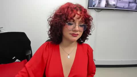 Jenn online show from 02/02/25, 01:23