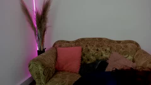 Jenn online show from 02/07/25, 09:15