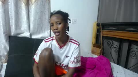 Snapshot of kittyfay_ chatting on 04/30/26, 08:15 Fay online show from 04/30/26, 08:15