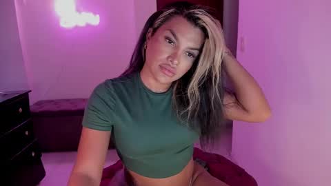 Sari bell online show from 02/03/25, 11:42