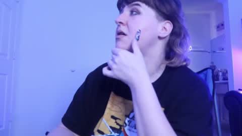 Snapshot of kittykay86 chatting on 02/10/25, 05:41 Bella Blue BBW online show from 02/10/25, 05:41