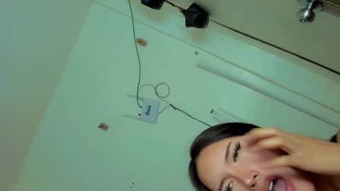 Snapshot of kittylickerfucker69 chatting on 01/25/25, 11:02 Grace online show from 01/25/25, 11:02