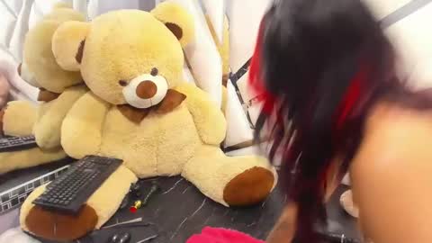 Snapshot of kittylovely__ chatting on 01/23/25, 03:16 kittylovely online show from 01/23/25, 03:16