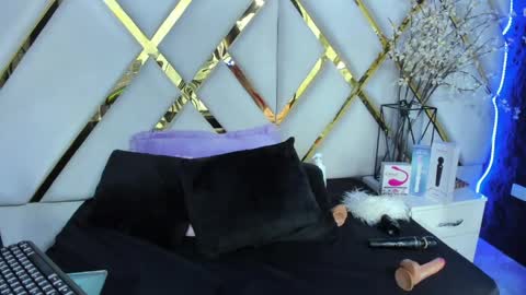 kittylovely  online show from 04/12/26, 04:28