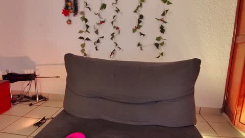 Snapshot of kittylu__ chatting on 01/18/25, 01:30 L FOLLOW ME ON IG kittylu online show from 01/18/25, 01:30