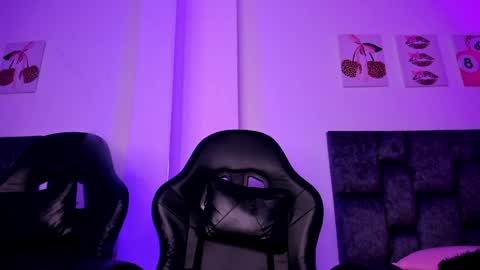 kitty online show from 03/31/26, 03:56