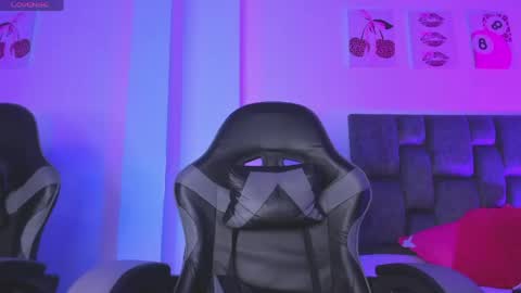 kitty online show from 04/27/26, 05:55