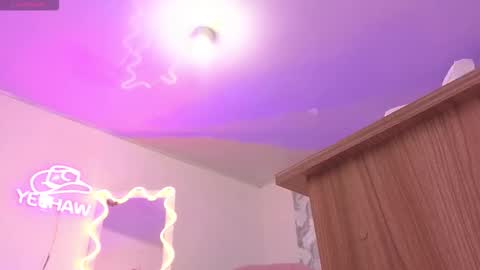 Kitty  online show from 11/27/25, 11:34