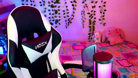 Kittyuwu  online show from 01/12/26, 07:52