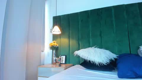 K I T T Y Y  online show from 09/27/25, 08:14