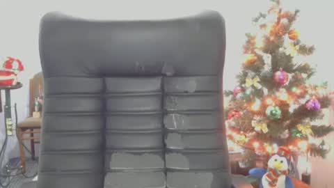 Snapshot of kittyybeauty chatting on 12/19/24, 04:24 KittyyBeauty online show from 12/19/24, 04:24