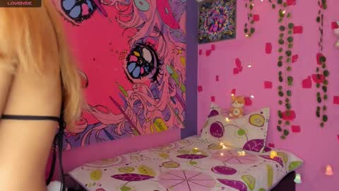 Kitty Zen online show from 03/07/25, 12:04