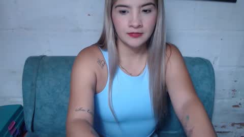 Snapshot of kittyzevee_ chatting on 03/26/26, 12:06 kittyzevee_ online show from 03/26/26, 12:06