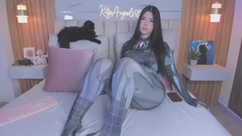 Snapshot of kity_angelss chatting on 08/05/26, 01:30 Angel Independent Model online show from 08/05/26, 01:30