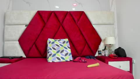 Snapshot of kity_spiderr chatting on 05/29/26, 12:14 Luisa y Jairo online show from 05/29/26, 12:14