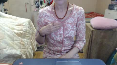 Snapshot of kiuminberry chatting on 06/16/26, 08:28 KiuminBerry online show from 06/16/26, 08:28