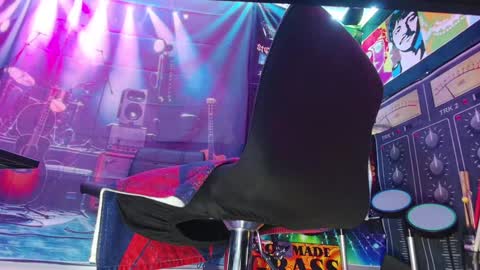 Snapshot of kiveuxmakeu chatting on 12/25/24, 02:03 kiveuxmakeu online show from 12/25/24, 02:03