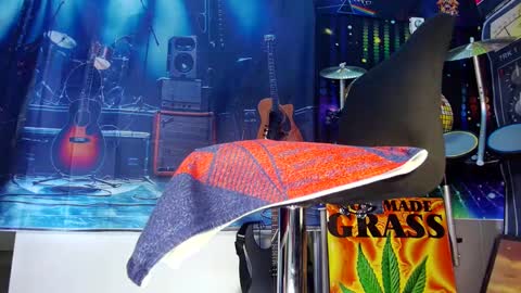 Snapshot of kiveuxmakeu chatting on 02/19/25, 07:05 kiveuxmakeu online show from 02/19/25, 07:05