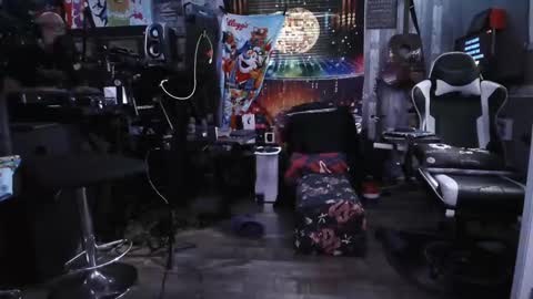 Snapshot of kiveuxmakeu chatting on 09/18/25, 07:27 kiveuxmakeu online show from 09/18/25, 07:27