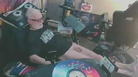 Snapshot of kiveuxmakeu chatting on 09/22/25, 06:59 kiveuxmakeu online show from 09/22/25, 06:59