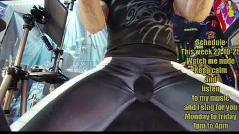 Snapshot of kiveuxmakeu chatting on 09/26/25, 04:55 kiveuxmakeu online show from 09/26/25, 04:55