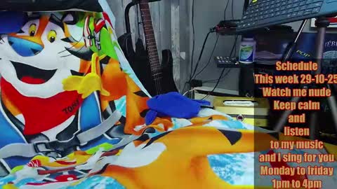 Snapshot of kiveuxmakeu chatting on 10/02/25, 04:08 kiveuxmakeu online show from 10/02/25, 04:08