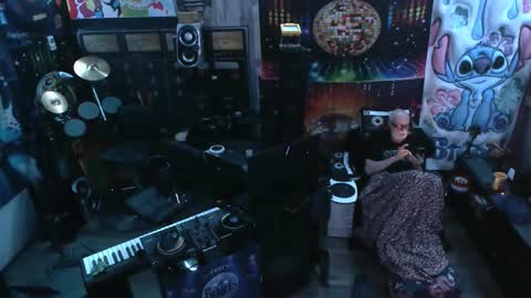 kiveuxmakeu online show from 01/16/26, 06:28