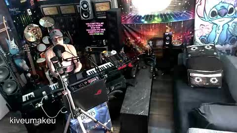 kiveuxmakeu online show from 03/17/26, 05:38