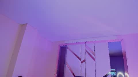 Kiwi online show from 11/24/25, 02:06